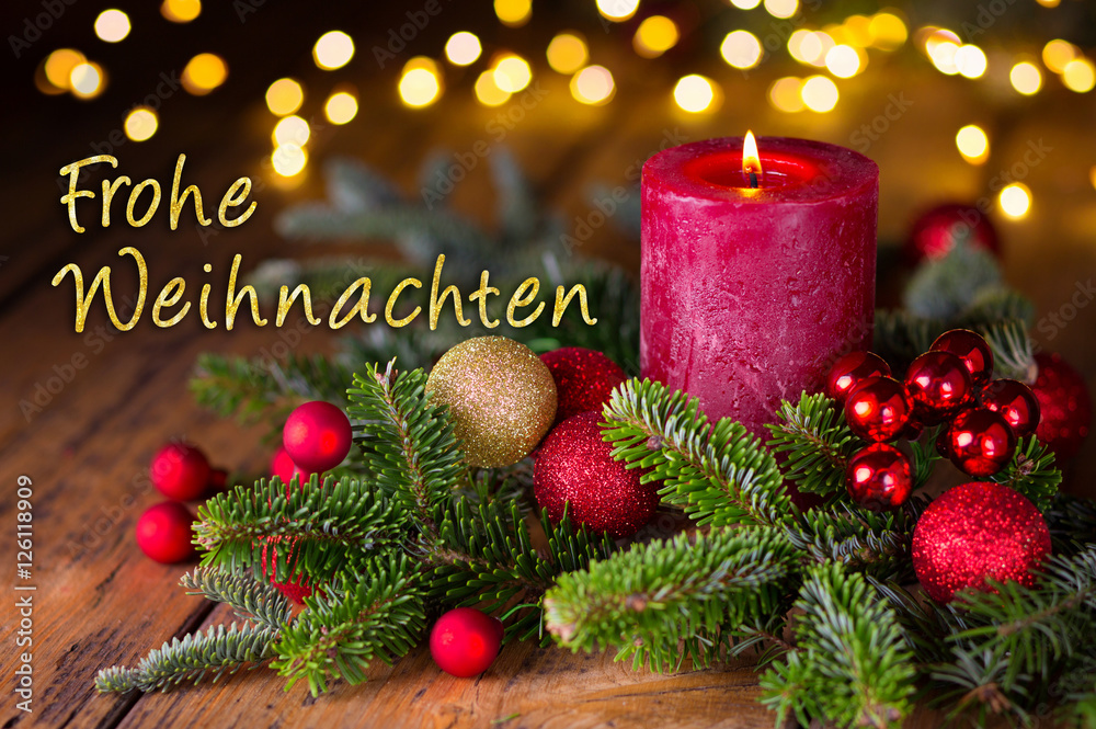 Stock-Foto „Frohe Weihnachten - Festliche Grußkarte mit Kerze“