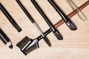 Accessories for care of brows and lashes