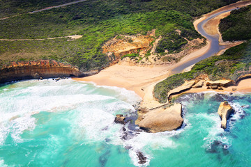 helicopter ride above great ocean road and twelve apostoles in a