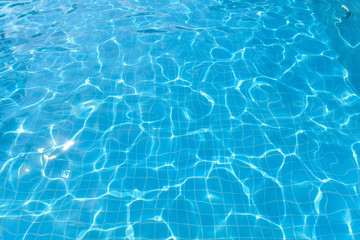  Water in swimming pool