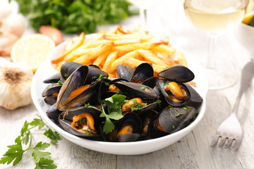 mussel and french fries