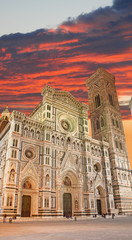 Wall Mural - FLORENCE, ITALY, NOVEMBER - 3, 2016: The Cathedral of Santa Maria del Fiore in red evening dusk - west facade.