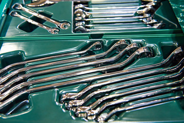 Sticker - Combination wrenches in plastic box