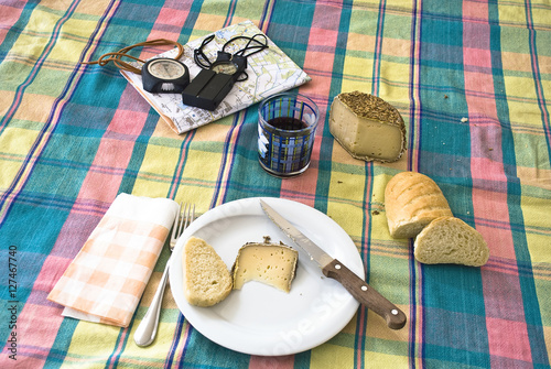 Fotografie, Obraz Lo spuntino dell'escursionista,nel rifugio alpino