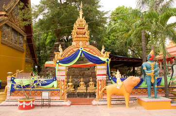 Wat Si Muang or Simuong is a Buddhist temple located in Vientiane, the capital of Laos