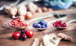 canvas print picture - Superfood gesundes Frühstück / gesunde Mahlzeit aus Beeren, Nüssen und Cerialien