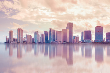 Fototapete - Beautiful Miami Florida skyline at sunset and Biscayne Bay
