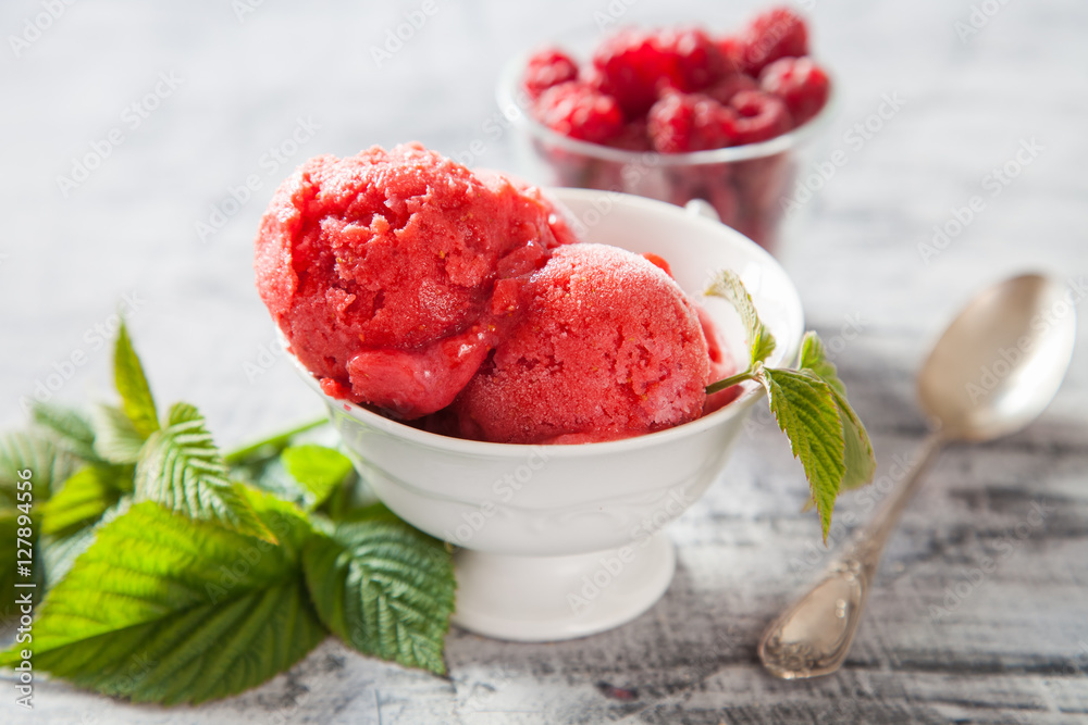 raspberry ice cream with berries, selective focus - obrazy, fototapety, plakaty 