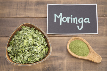 Sticker - Leaves and moringa powder (Moringa oleifera)