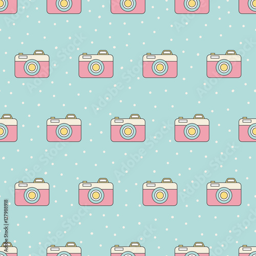 bezszwowy-deseniowy-tlo-z-retro-kamera-w-pastelowych-kolorach