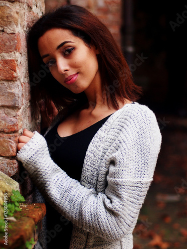 grey cardigan sweater outfit