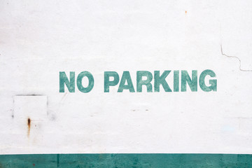 NO PARKING