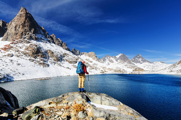 Wall Mural - Minaret lake