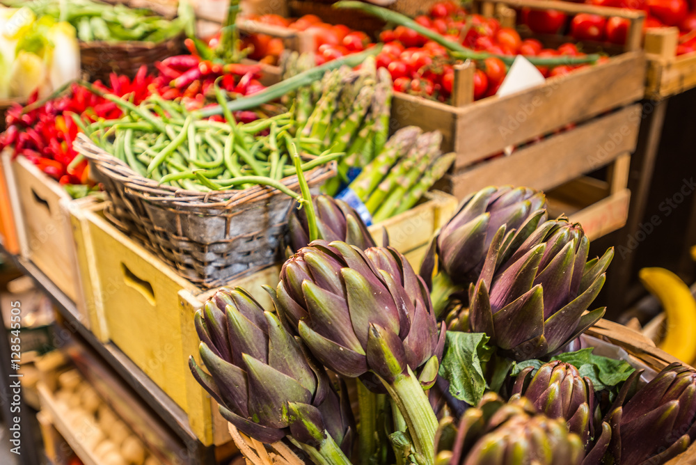 Obraz na płótnie Karczochy Rynek owoce warzywa w salonie