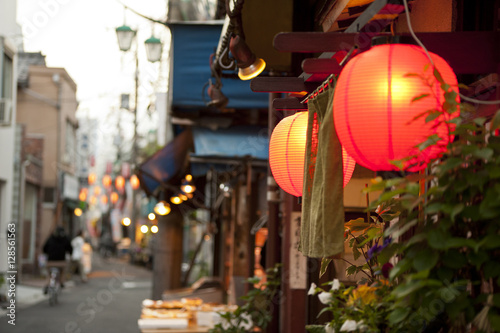 赤提灯居酒屋 Buy This Stock Photo And Explore Similar Images At Adobe Stock Adobe Stock