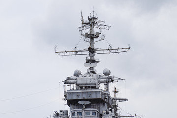 Mast warship. The lightning arresters and antenna shortwave and longwave data. Marine service