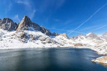 Wall Mural - Minaret lake