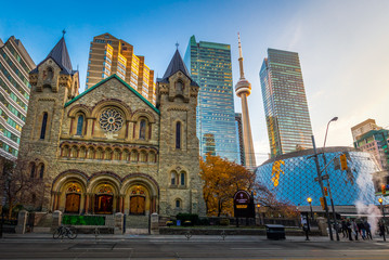 Wall Mural - Panoramic view of St Andrew's Presbyterian Church and CN Tower - Toronto, Ontario, Canada