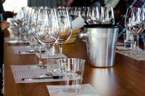 Fotografía Table with glasses ready for wine tasting in a winery of Langhe (Italy)