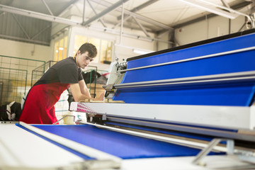 Worker working in fabric industry