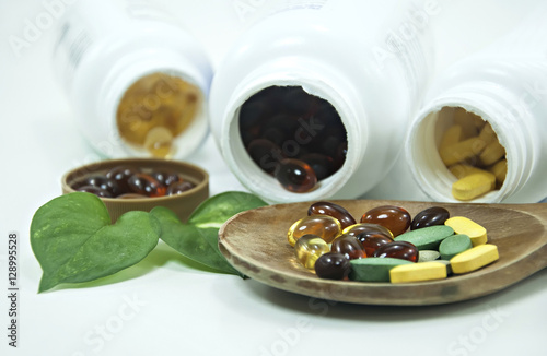 Fotografia 3 type vitamins herbal for beauty