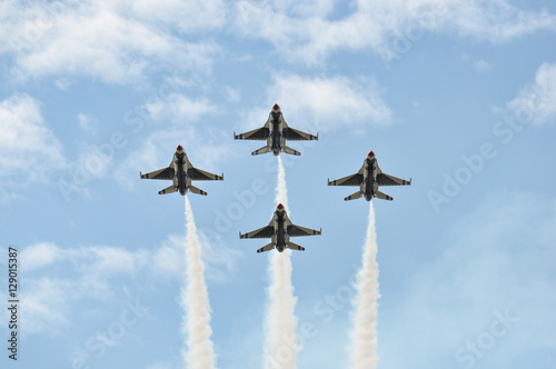 Fotomural USAF Fighter Planes in Diamond Formation