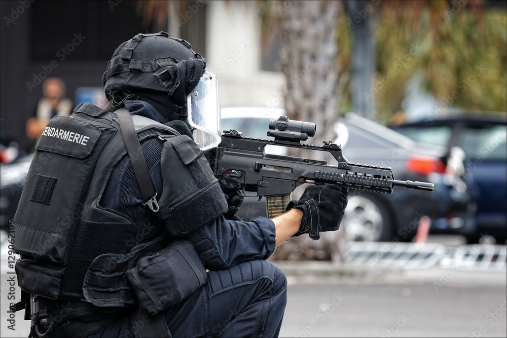 GIGN の Stock フォト | Adobe Stock