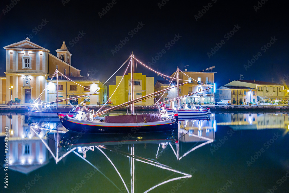 fotografija christmas decorations lights and marine crib na fotografija christmas decorations lights and marine crib na europosterji si