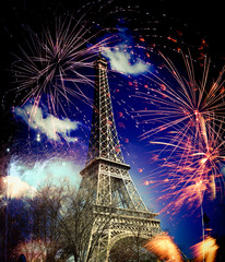 Sticker - Eiffel tower (Paris, France) with fireworks