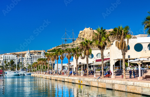 Αφίσα  Promenade in the Marina of Alicante, Spain