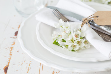 Sticker - Spring table setting with white flowers