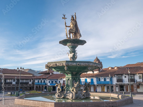 Fotografie, Obraz Manco Capac water fountain golden statue.