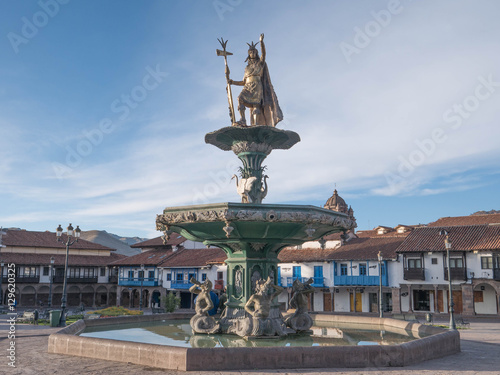 Fotografie, Obraz Manco Capac water fountain golden statue.