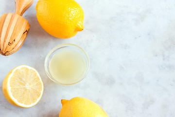 Wall Mural - Fresh lemon juice