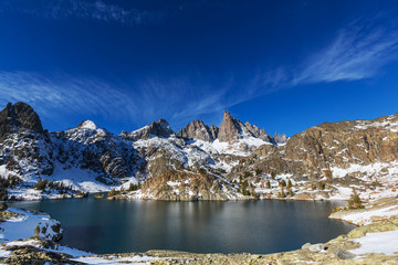 Wall Mural - Minaret lake