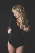 © Julia Apetenok - Blonde woman in studio