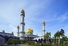 Jame'asr Hassanal Bolkiah Mosque, Bandar Seri Begawan, Brunei, Borneo