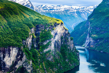 Canvas Print - View on Geirangerfjord from Flydasjuvet viewpoint Norway