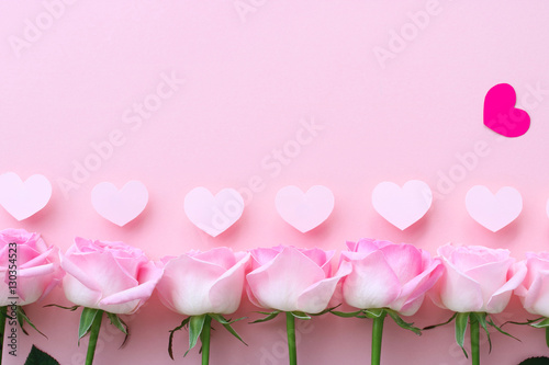 バレンタインデーのピンクのバラとハートの背景素材 Beautiful Pastel Pink Roses With Heart On Pastel Pink Background Top View Space For Text Stock Photo Adobe Stock