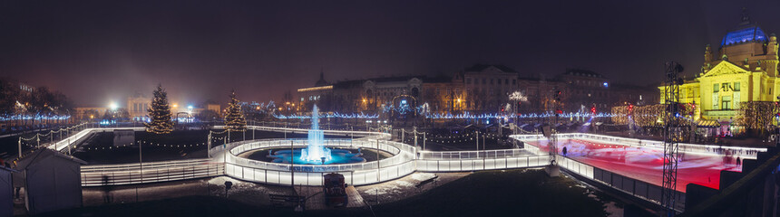 King Tomislav Square in Zagreb (Croatia) - Christmas market pano