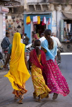 Indian Family Shopping In Old Town Udaipur, Rajasthan, Western India, Hindus And Muslims Together.