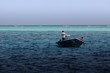 kleines Fischerboot auf indischem Ozean