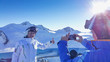 Pärchen macht ein Foto am Gipfel im Skigebiet