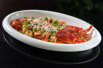 Canvas Print - Steamed lobster with rice noodles and garlic