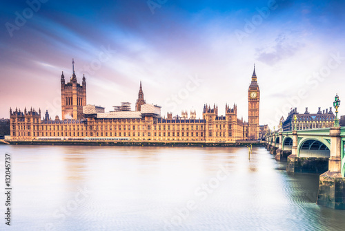 Plakat Pałac Westminster o wschodzie słońca
