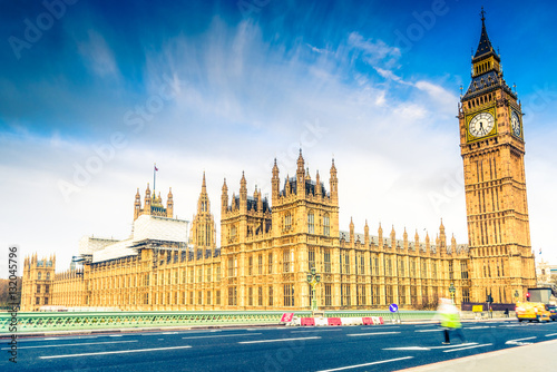 Fotografía House of Parliament from Westminster Bridge at sunrise
