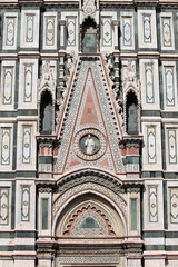 Canvas Print - Gothic decorations on Florence cathedral. Florence, Italy