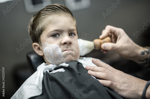 Fényképezés  Humorous shaving of little boy