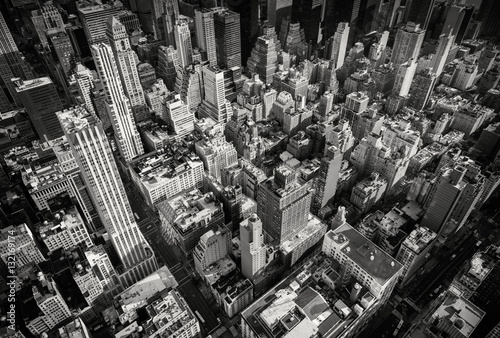 Naklejka dekoracyjna Looking down on skyscrapers