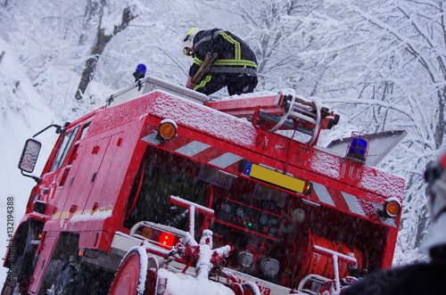 Fotografía pompiers - intervention en hiver